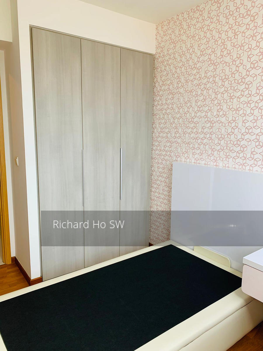 Esparina Residences (D19), Condominium #267839551